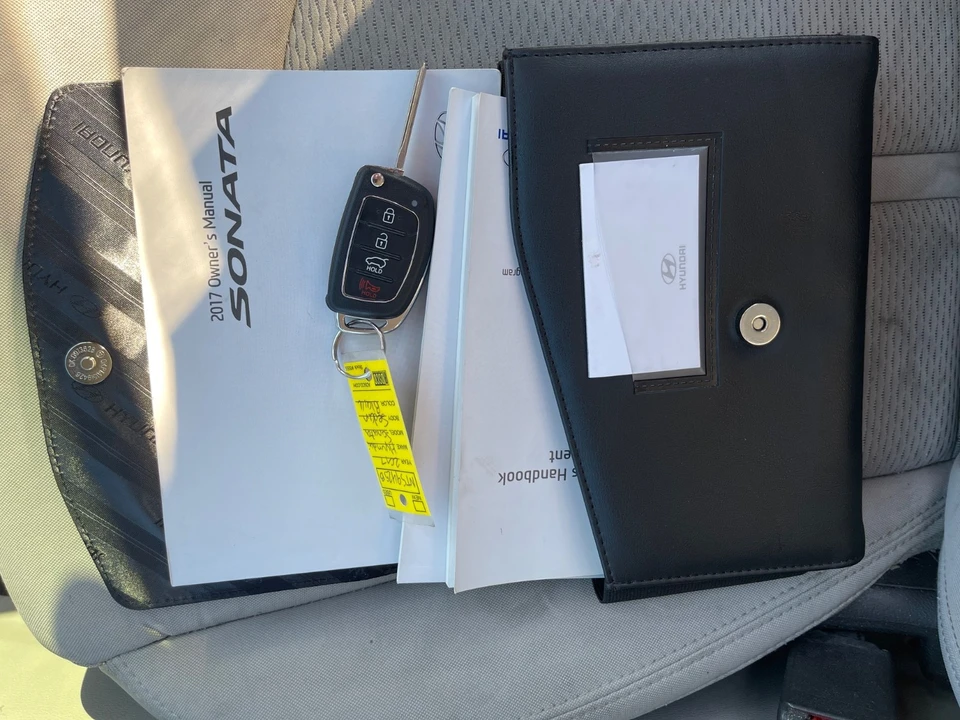 2017 Hyundai Sonata - Image 13 of 20