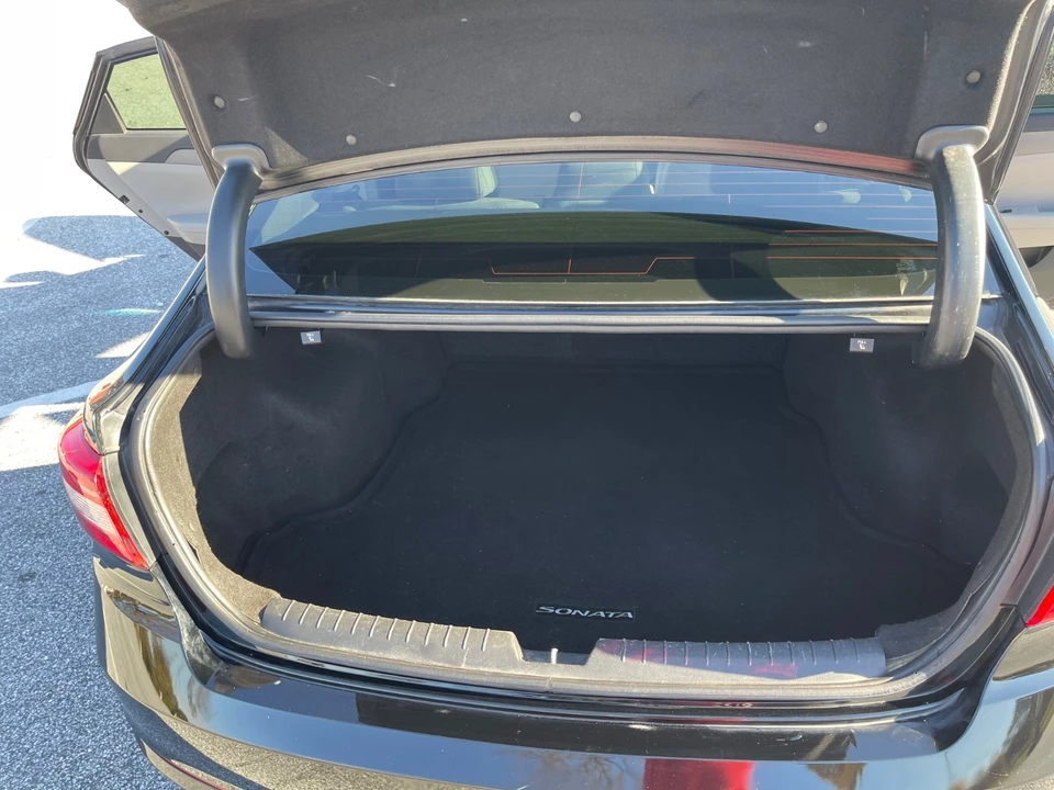 2017 Hyundai Sonata - Image 18 of 20