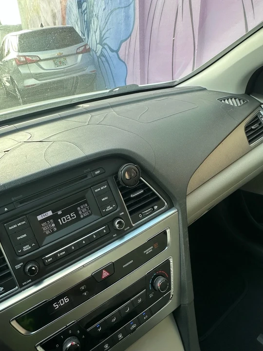 2017 Hyundai Sonata - Image 5 of 6