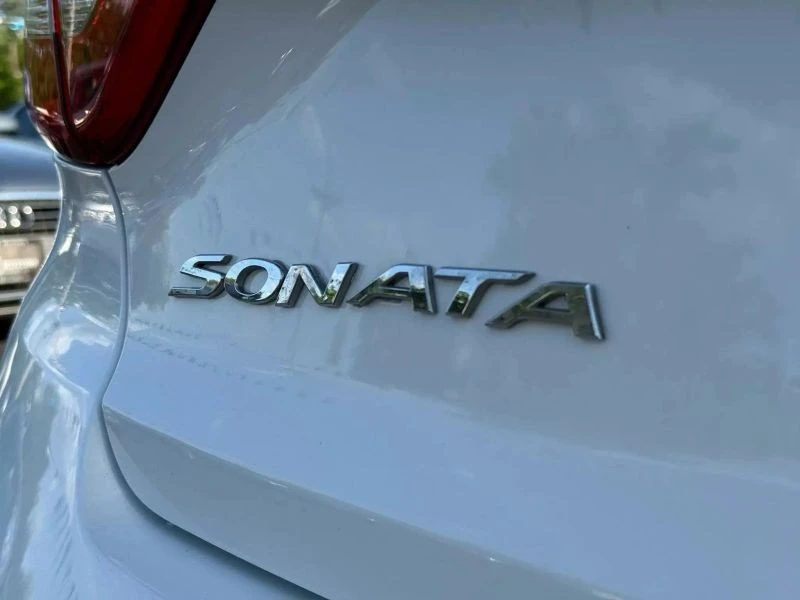 2017 Hyundai Sonata - Image 7 of 12