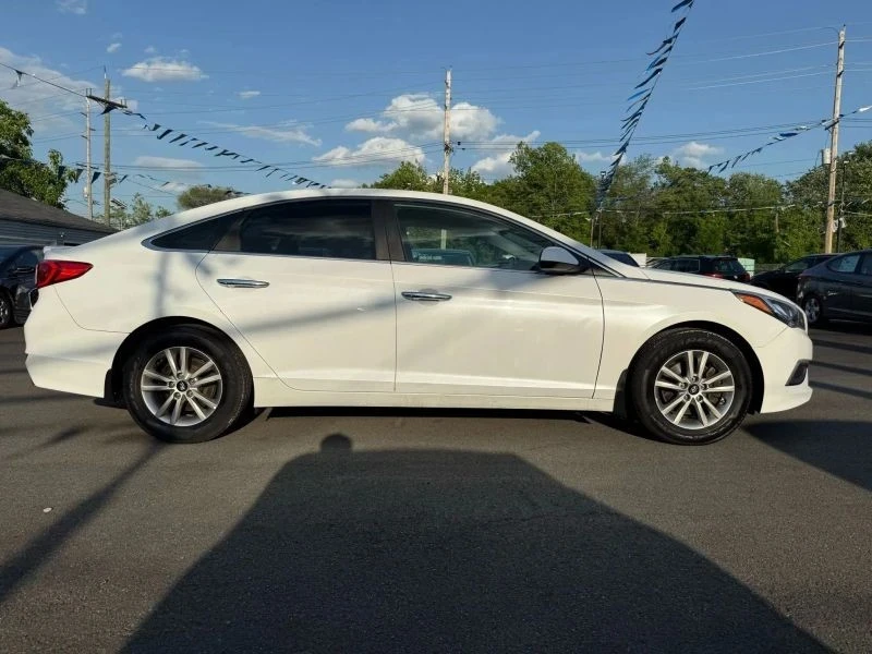 2017 Hyundai Sonata - Image 11 of 12