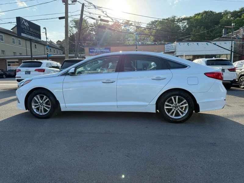 2017 Hyundai Sonata - Image 4 of 12