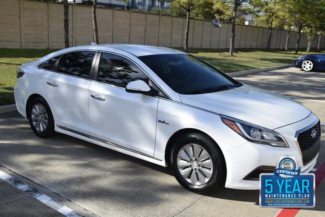 2017 Hyundai Sonata - Image 4 of 4
