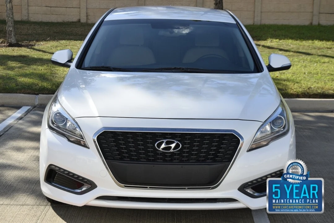 2017 Hyundai Sonata - Image 2 of 4