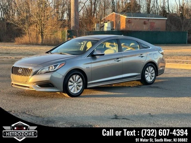2017 Hyundai Sonata - Image 2 of 12
