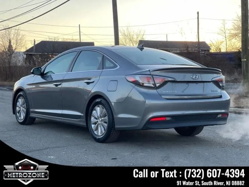 2017 Hyundai Sonata - Image 9 of 12
