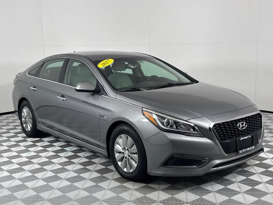 2017 Hyundai Sonata - Image 3 of 12
