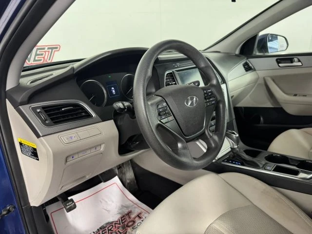 2017 Hyundai Sonata - Image 10 of 12