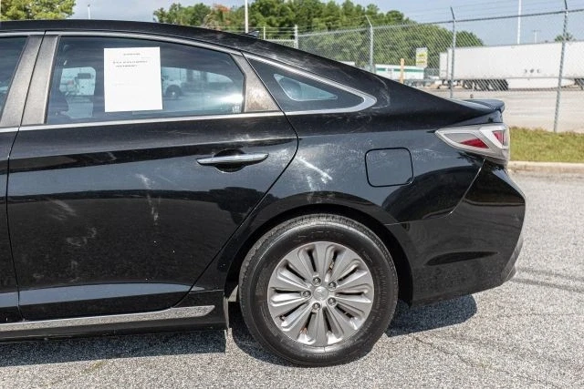 2017 Hyundai Sonata - Image 10 of 21
