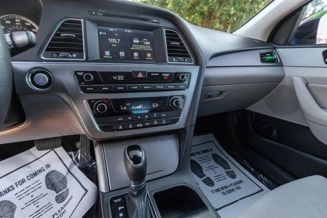 2017 Hyundai Sonata - Image 20 of 21