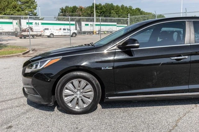 2017 Hyundai Sonata - Image 12 of 21