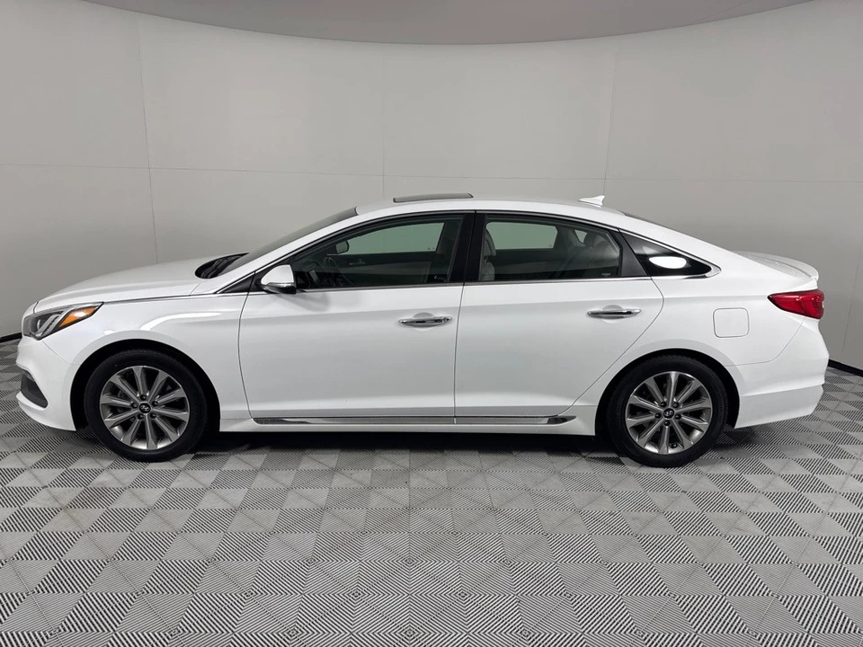 2017 Hyundai Sonata - Image 9 of 12