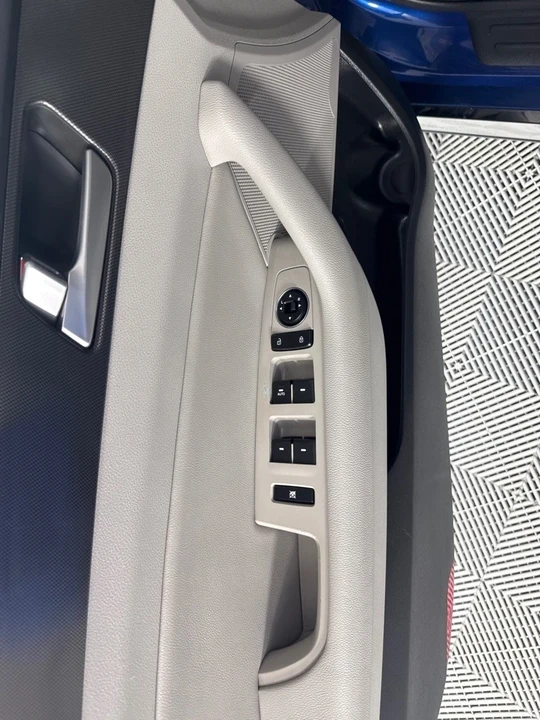 2017 Hyundai Sonata - Image 11 of 12