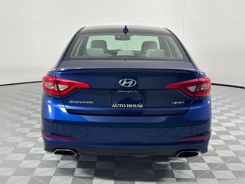 2017 Hyundai Sonata - Image 4 of 12