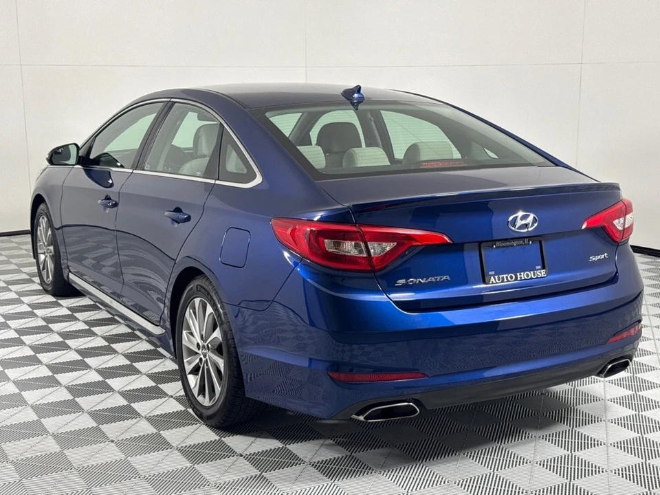 2017 Hyundai Sonata - Image 5 of 12