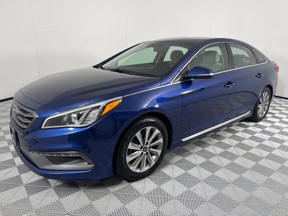 2017 Hyundai Sonata - Image 8 of 12