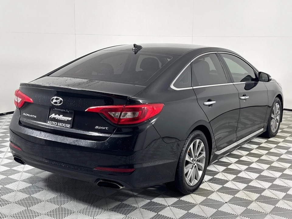 2017 Hyundai Sonata - Image 5 of 12