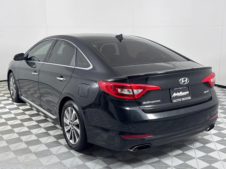 2017 Hyundai Sonata - Image 7 of 12