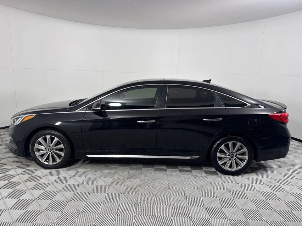 2017 Hyundai Sonata - Image 9 of 12