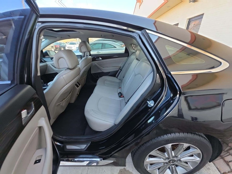 2017 Hyundai Sonata - Image 7 of 20