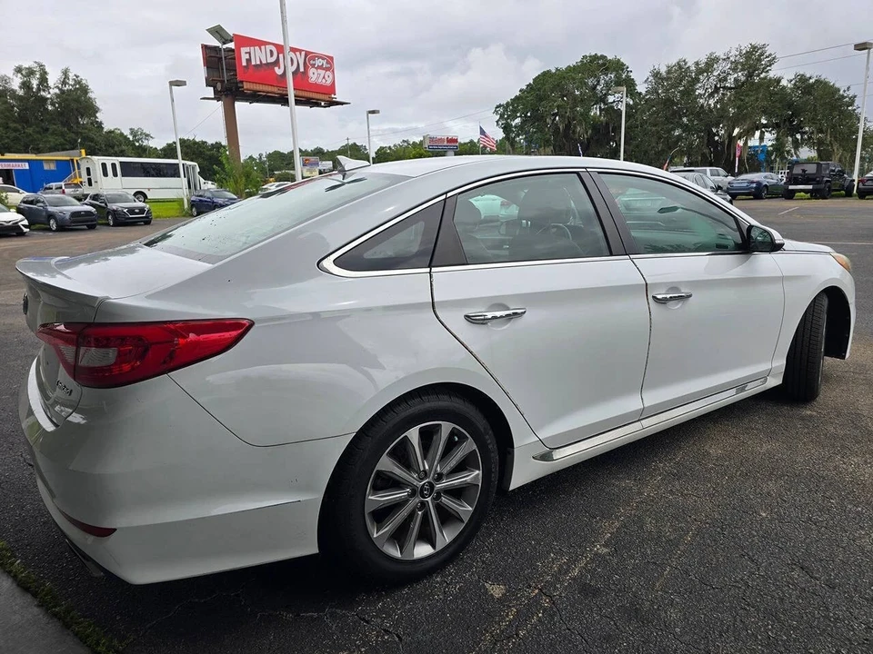 2017 Hyundai Sonata - Image 10 of 21