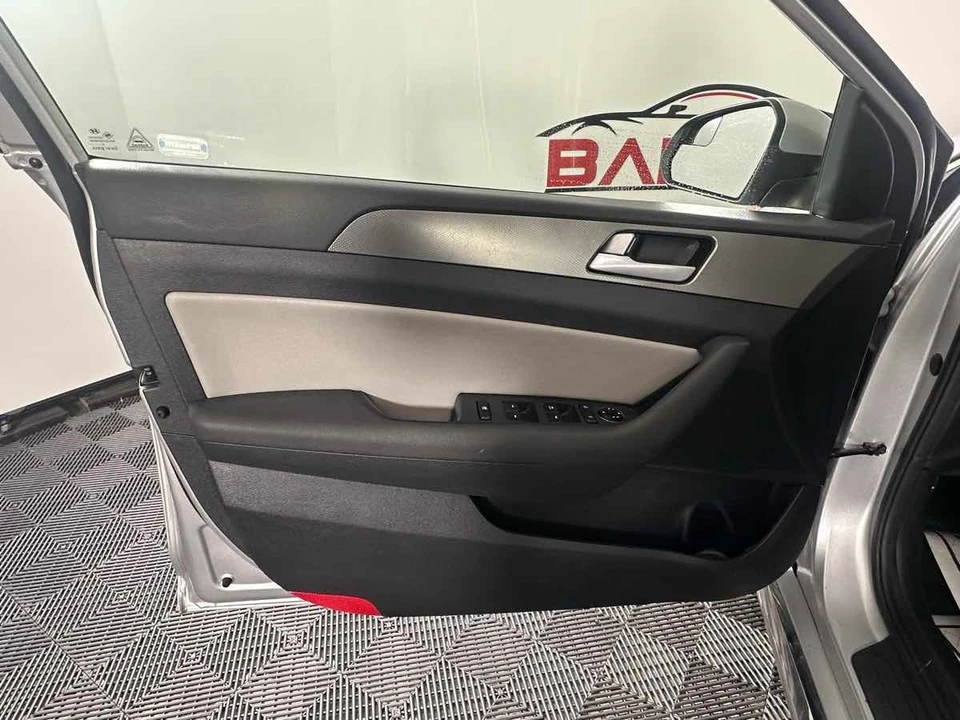 2017 Hyundai Sonata - Image 15 of 21
