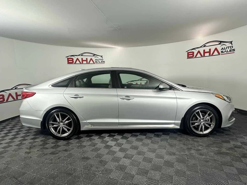 2017 Hyundai Sonata - Image 10 of 21