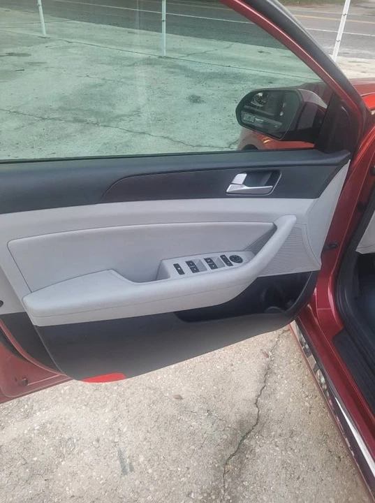 2017 Hyundai Sonata - Image 6 of 9