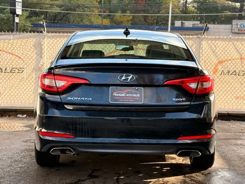 2017 Hyundai Sonata - Image 10 of 12