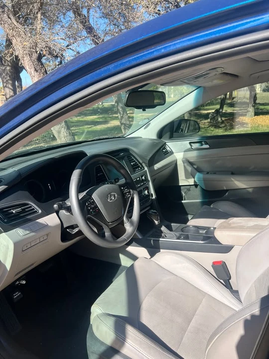 2017 Hyundai Sonata - Image 2 of 9