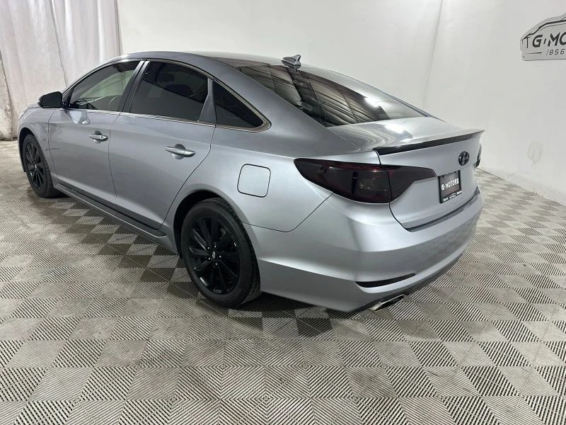2017 Hyundai Sonata - Image 4 of 12