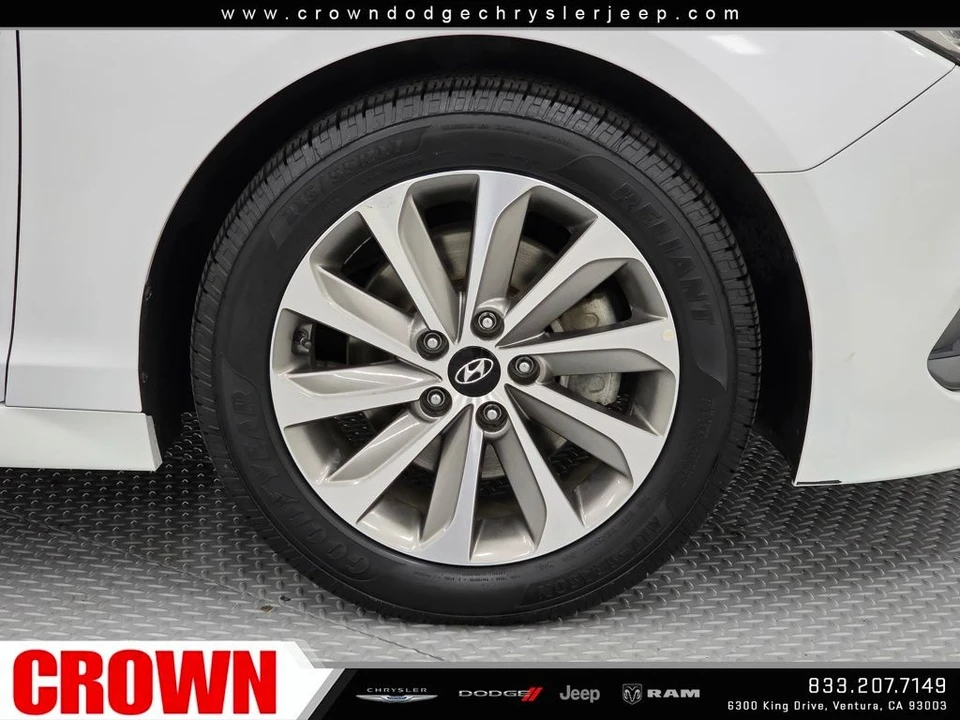 2017 Hyundai Sonata - Image 9 of 21