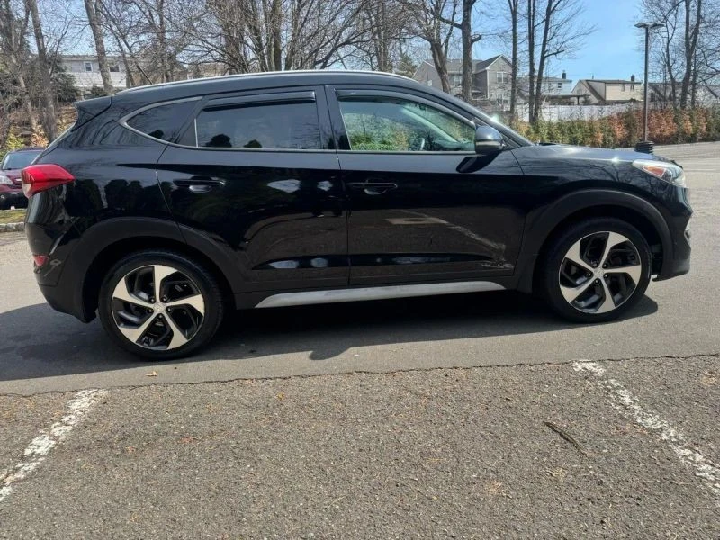 2017 Hyundai Tucson - Image 8 of 12