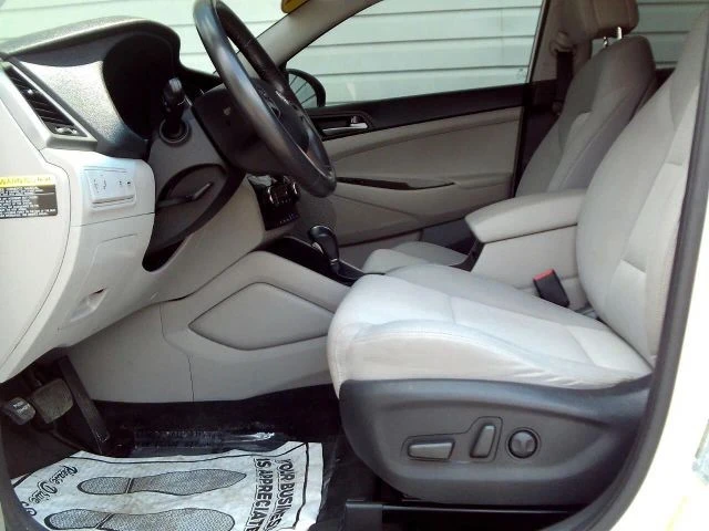 2017 Hyundai Tucson - Image 16 of 21
