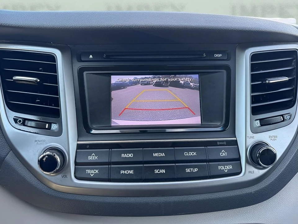 2017 Hyundai Tucson - Image 19 of 21