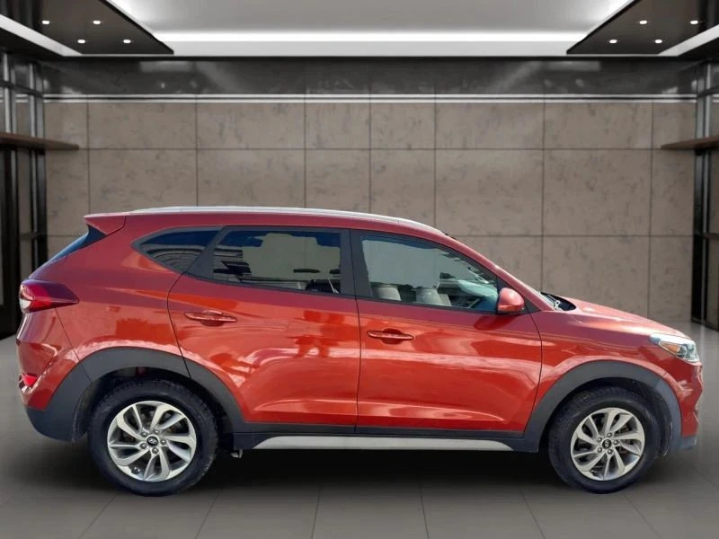 2017 Hyundai Tucson - Image 4 of 12