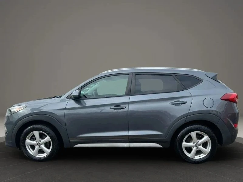2017 Hyundai Tucson - Image 8 of 12