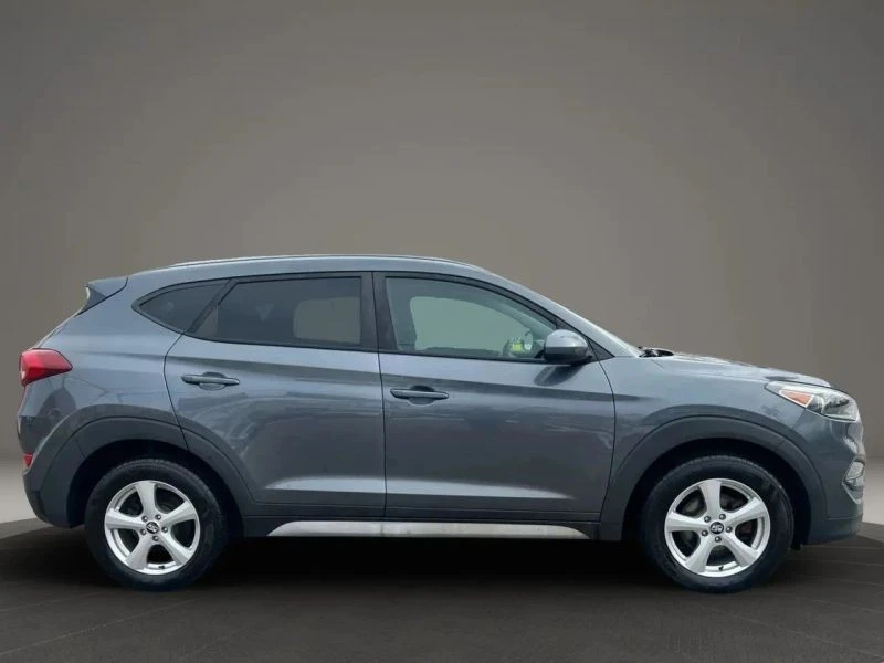 2017 Hyundai Tucson - Image 4 of 12
