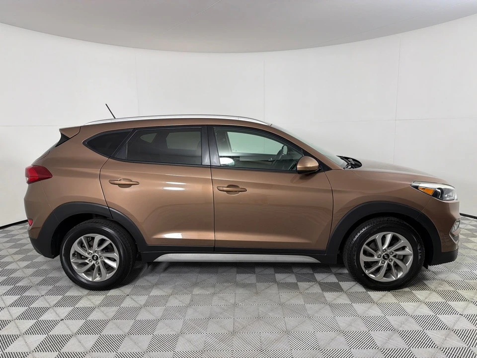 2017 Hyundai Tucson - Image 4 of 21