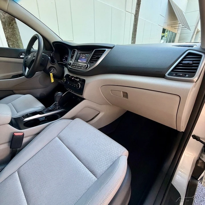 2017 Hyundai Tucson - Image 19 of 21