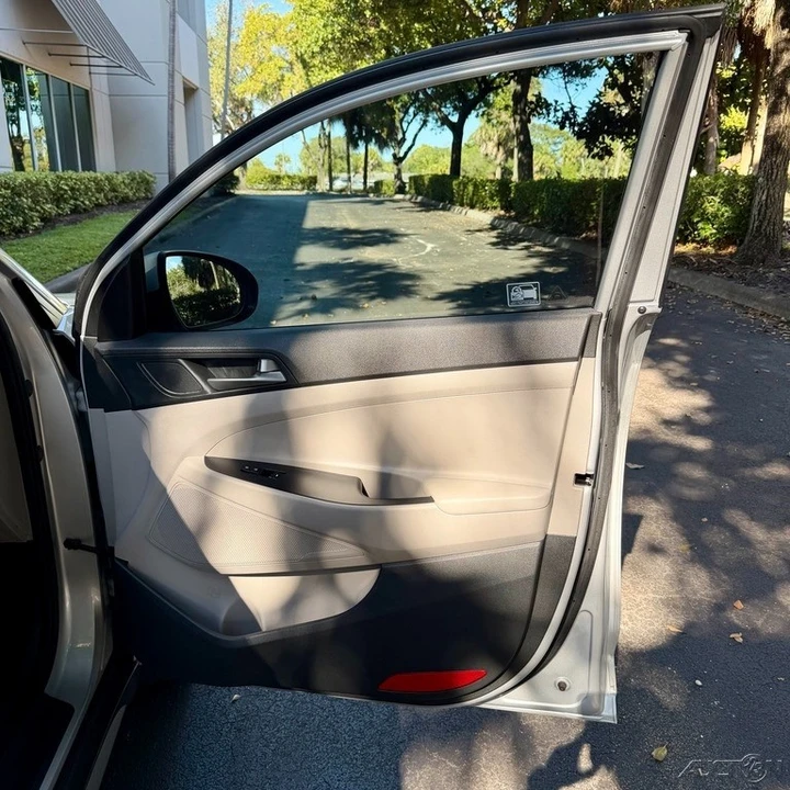 2017 Hyundai Tucson - Image 16 of 21