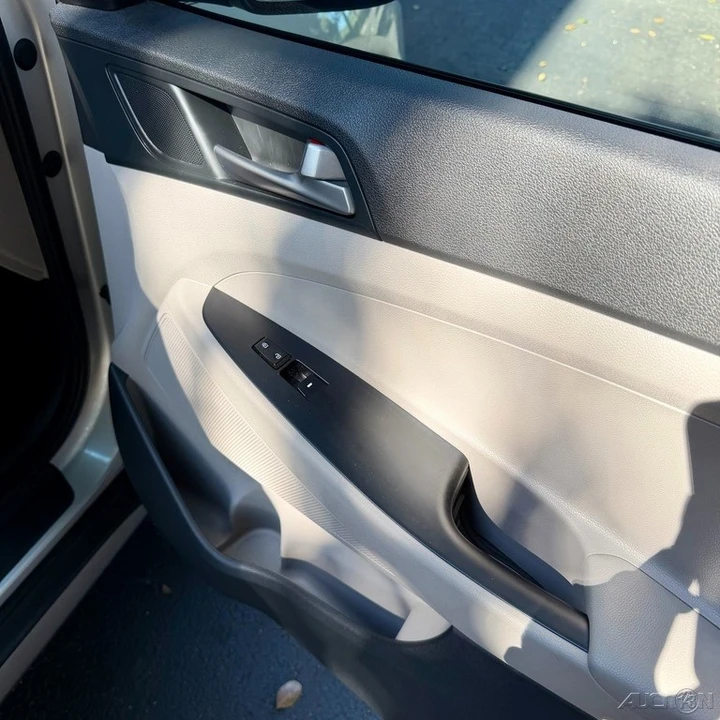 2017 Hyundai Tucson - Image 17 of 21