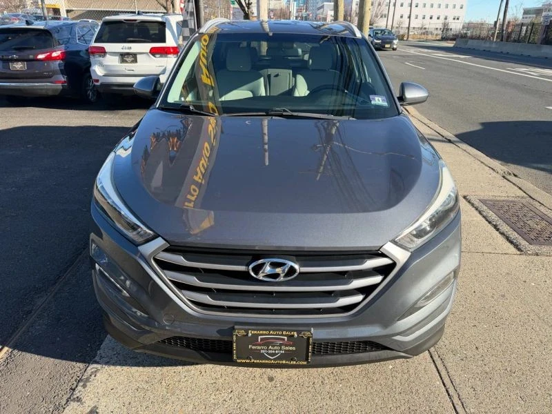 2017 Hyundai Tucson - Image 8 of 12