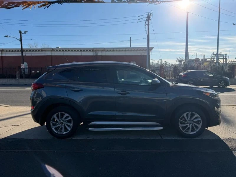 2017 Hyundai Tucson - Image 6 of 12