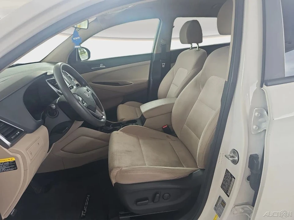 2017 Hyundai Tucson - Image 8 of 21