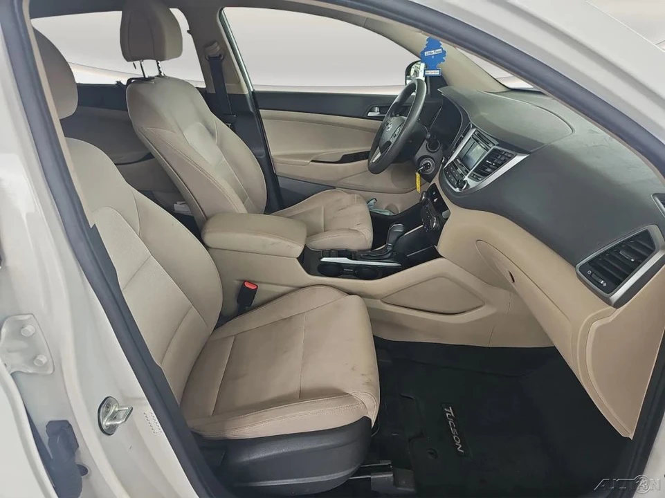 2017 Hyundai Tucson - Image 19 of 21