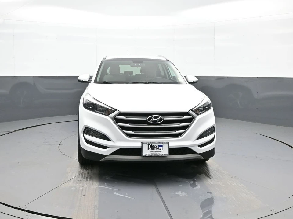 2017 Hyundai Tucson - Image 2 of 12