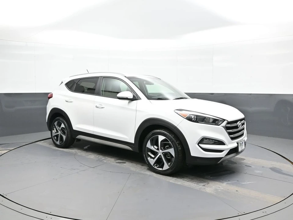 2017 Hyundai Tucson - Image 4 of 12