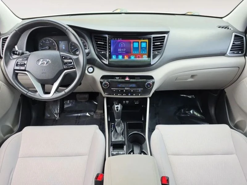 2017 Hyundai Tucson - Image 10 of 12