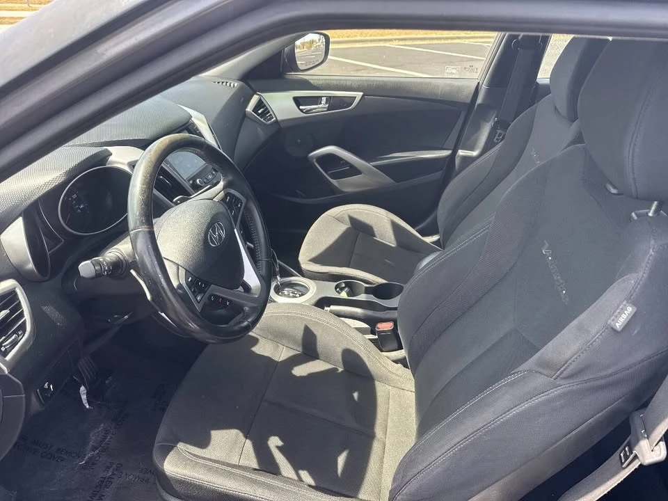 2017 Hyundai Veloster - Image 9 of 11